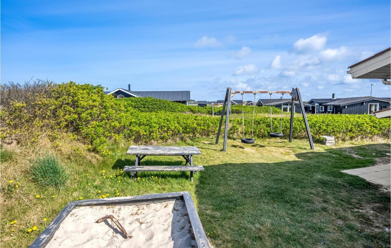 Holiday home 3 Bedroom Gorgeous In Hvide Sande