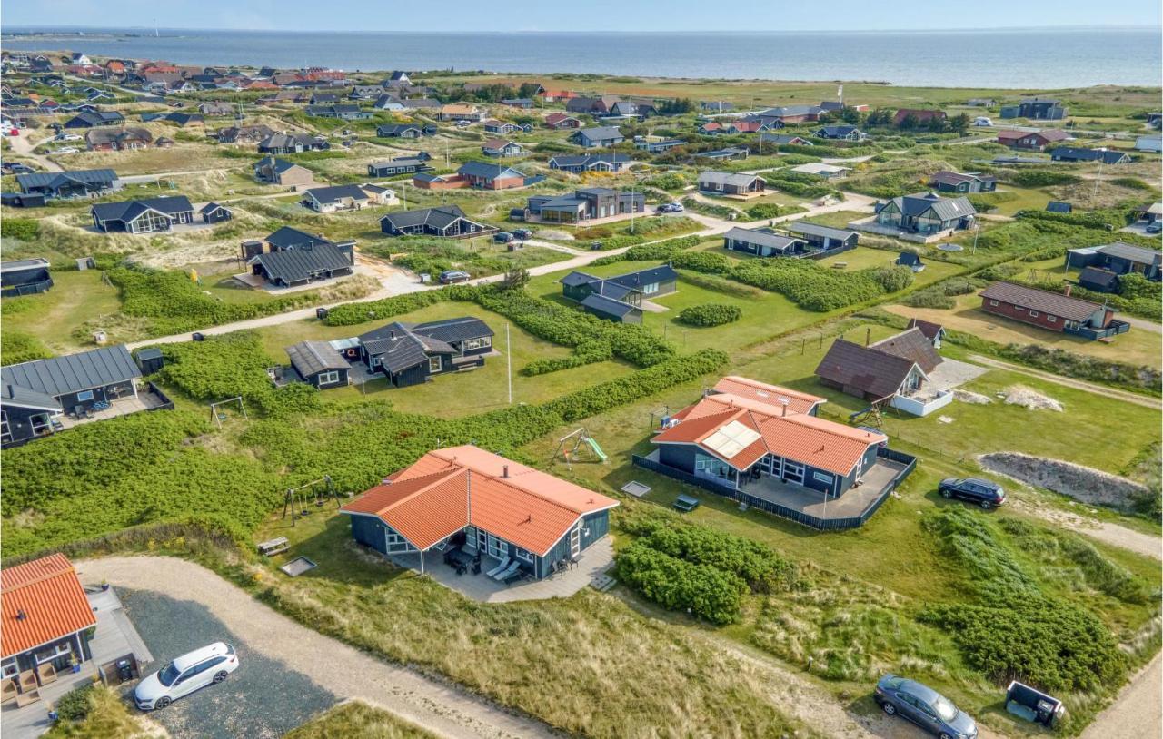 3 Bedroom Gorgeous In Holiday home