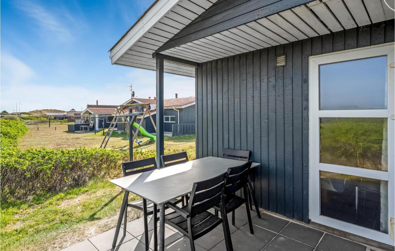 3 Bedroom Gorgeous In Holiday home Hvide Sande