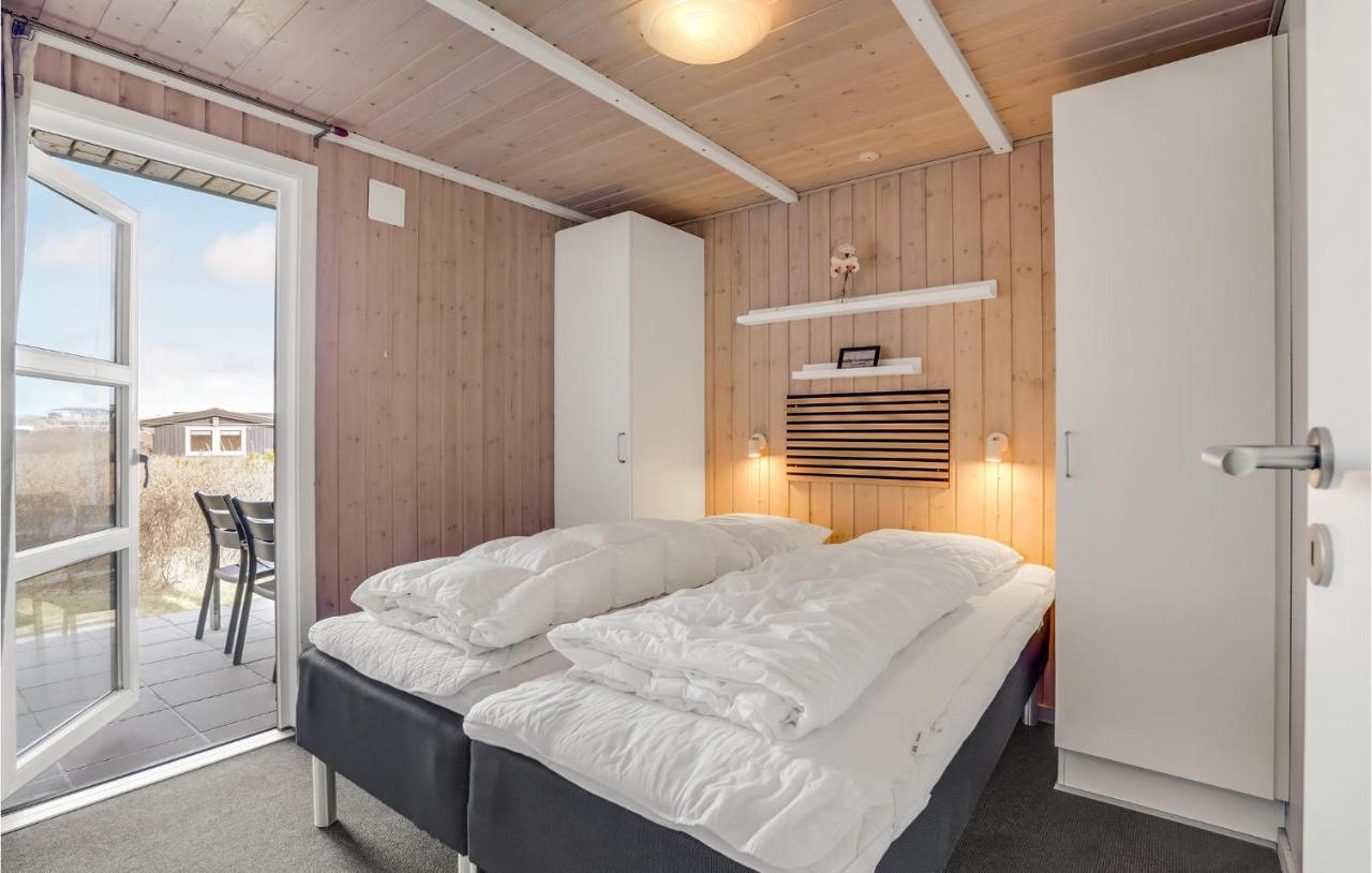 3 Bedroom Gorgeous In Dom wakacyjny Hvide Sande