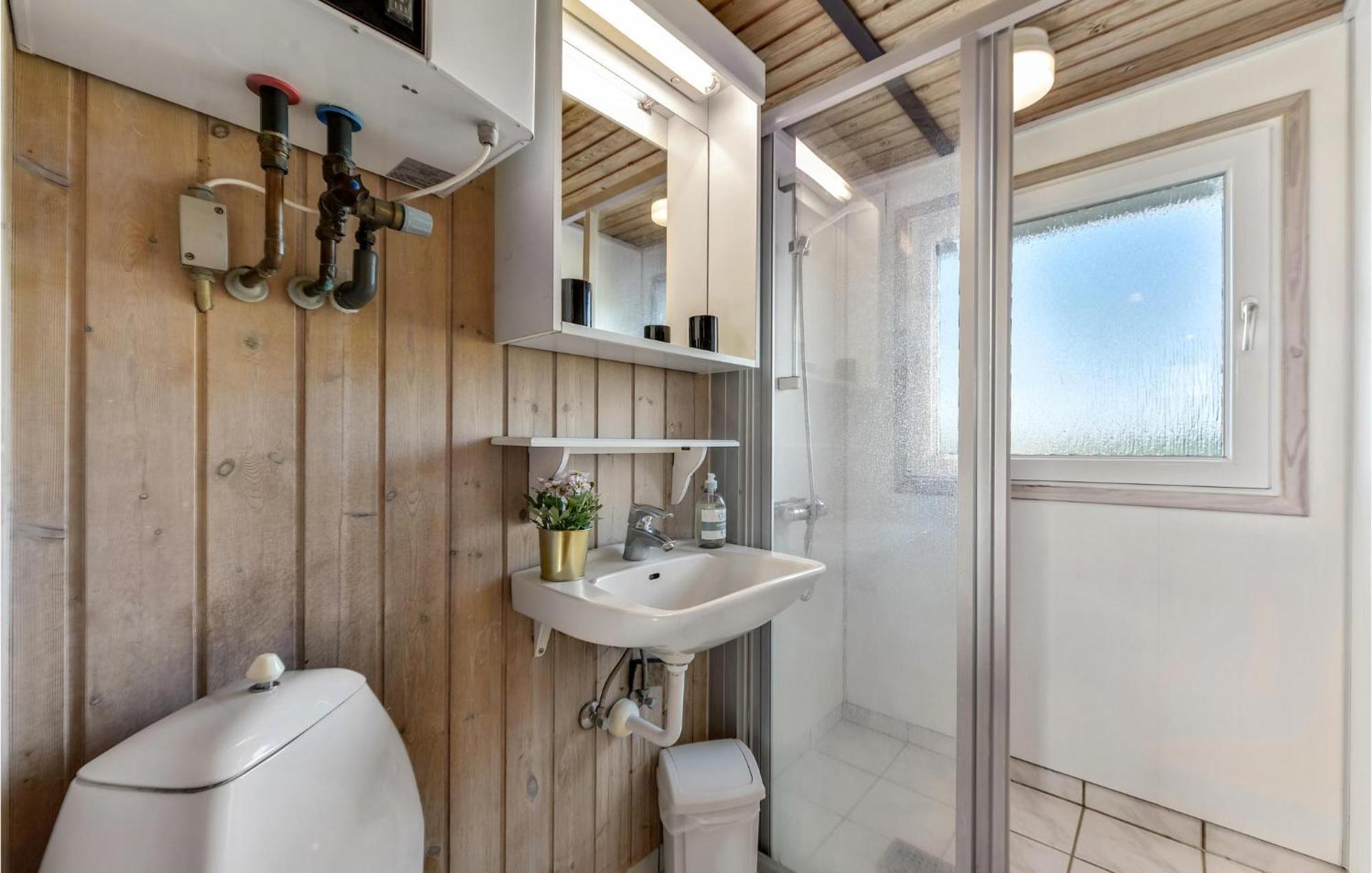 3 Bedroom Gorgeous In Holiday home
