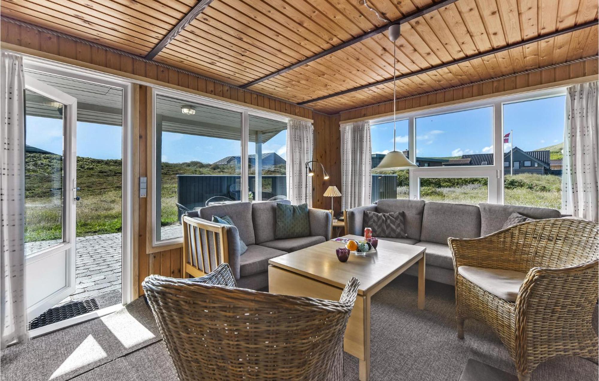 3 Bedroom Gorgeous In Holiday home Hvide Sande